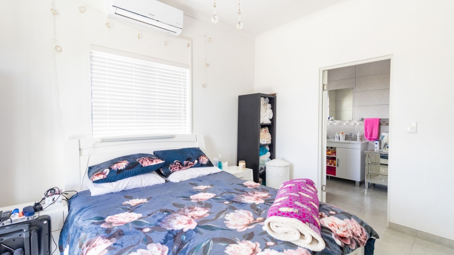 3 Bedroom Property for Sale in Da Gama Bay Western Cape